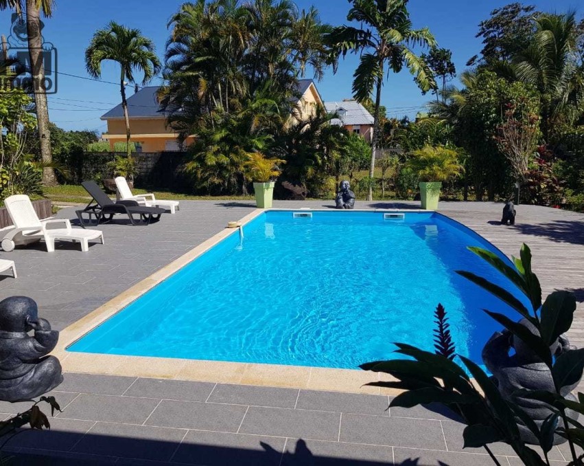 FOR SALE IN GUADELOUPE, BASSE-TERRE: TOURIST GÎTES (HOLIDAY